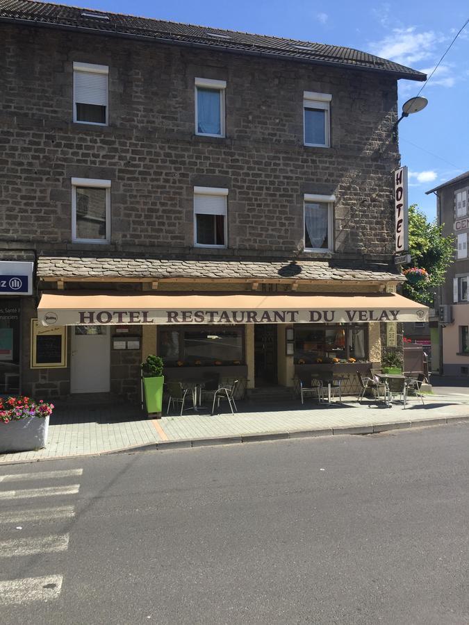 Hotel Restaurant Du Velay Le Chambon-sur-Lignon Exterior foto